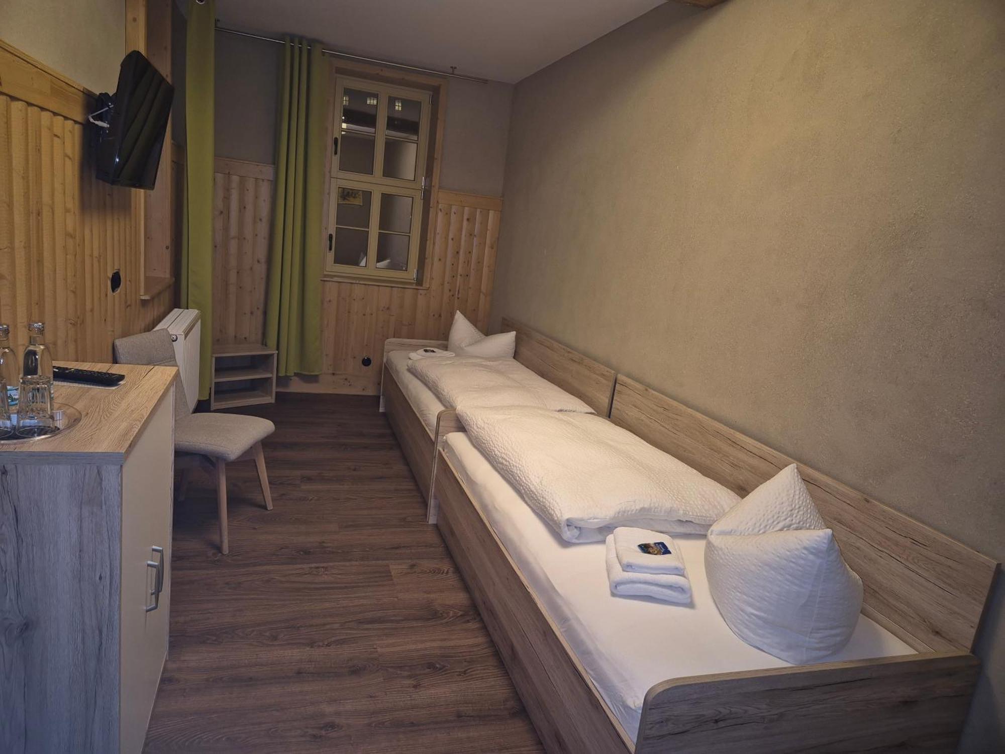 Teutsche Schule Hotell Schleusingen Eksteriør bilde