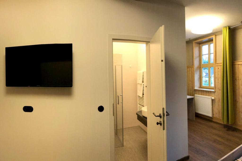 Teutsche Schule Hotell Schleusingen Eksteriør bilde
